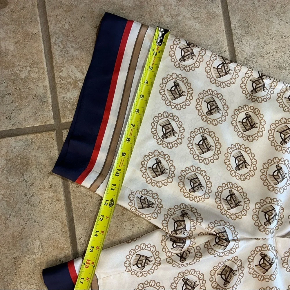 Men's Gucci graphic horse, print silk shorts size small made in Italy